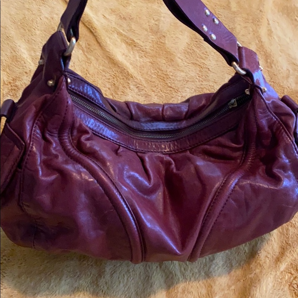 Leather 💯 shoulder bag